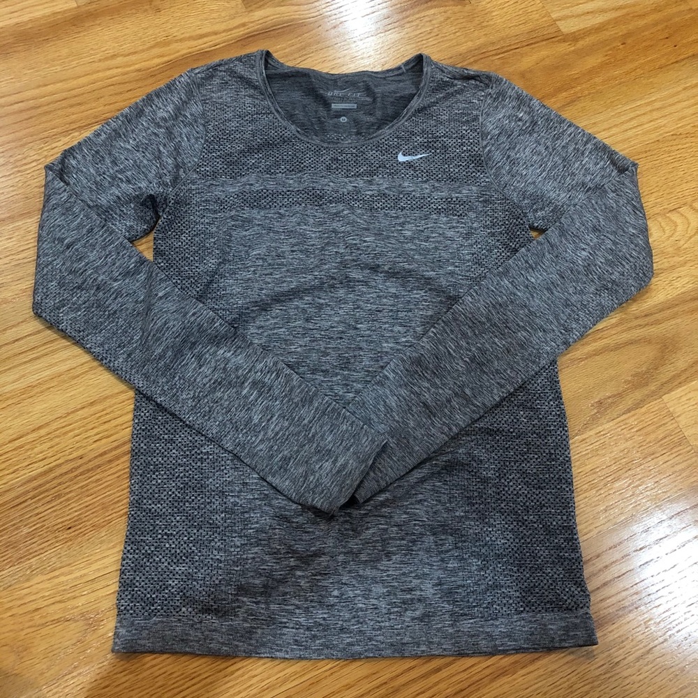 Nike grey long sleeve size medium